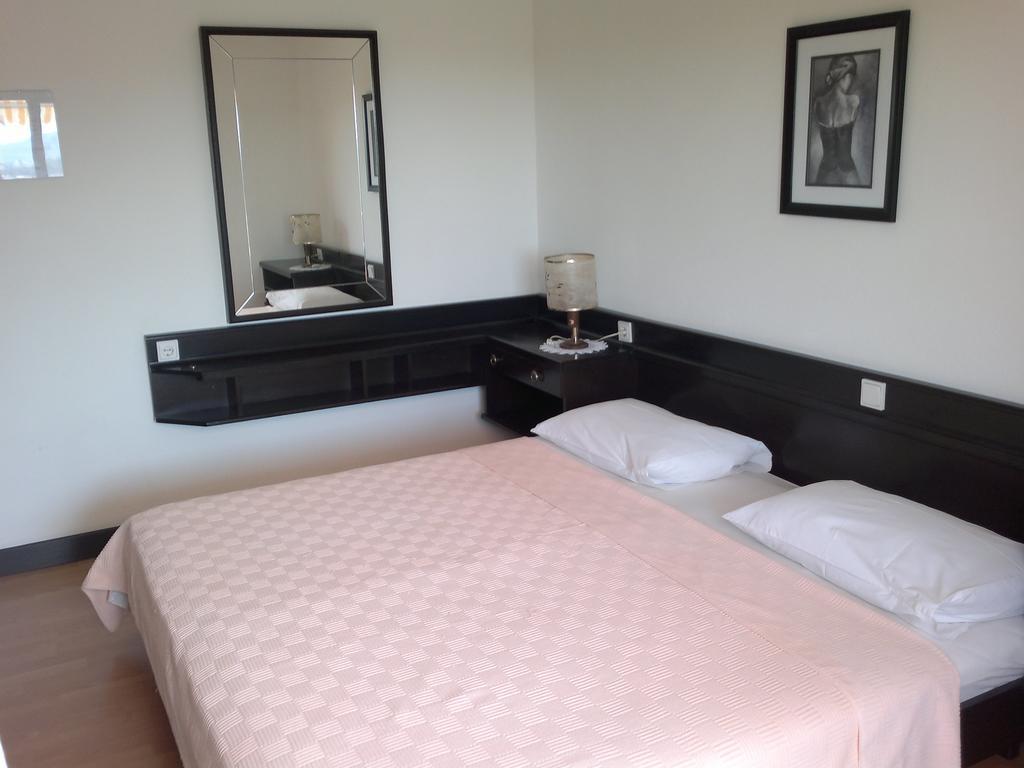 Guest House Violeta Palit Bilik gambar