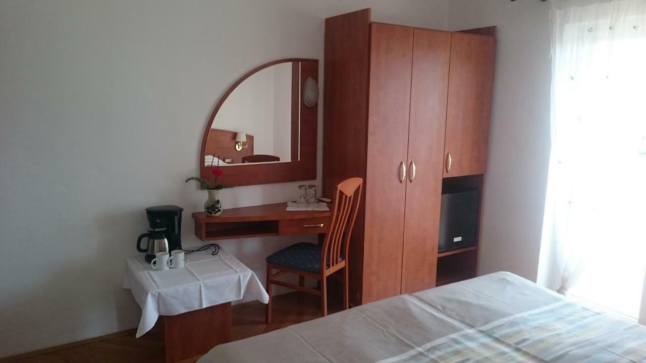 Guest House Violeta Palit Luaran gambar